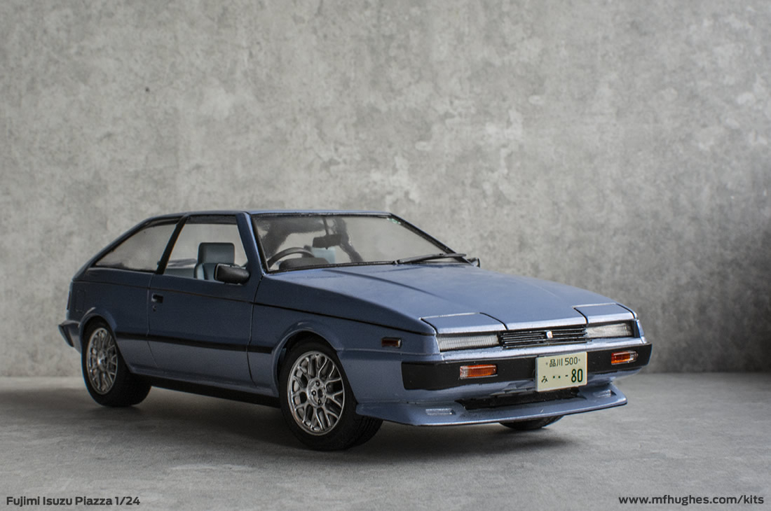 Fujimi Isuzu Piazza 1/24. Photographs.