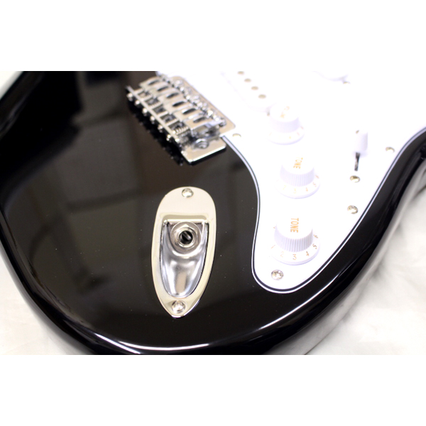 現品限り大特価 Bacchus(バッカス) ／ BST-1M BLK ストラトキャスター