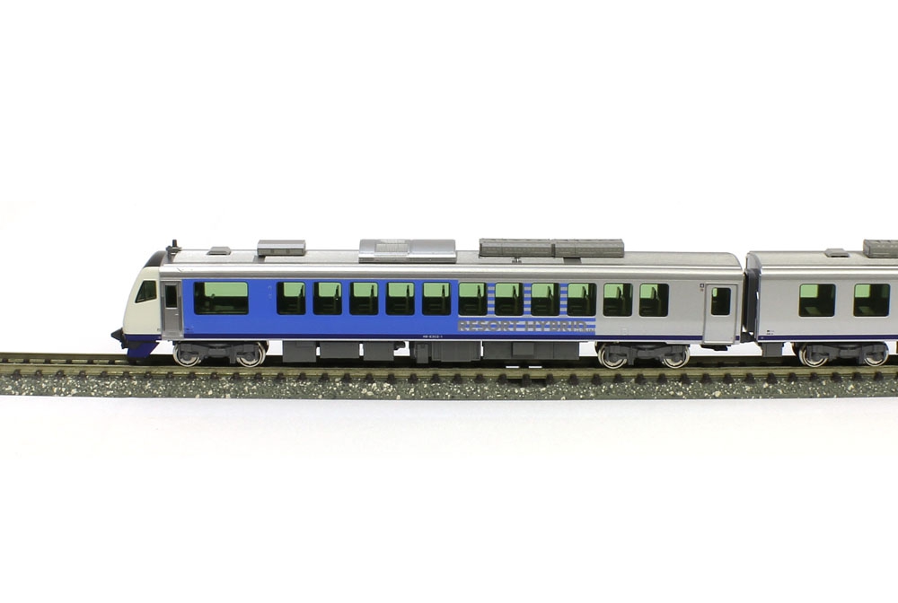 HB-E300系「リゾートしらかみ」(青池編成) 4両セット | KATO(カトー
