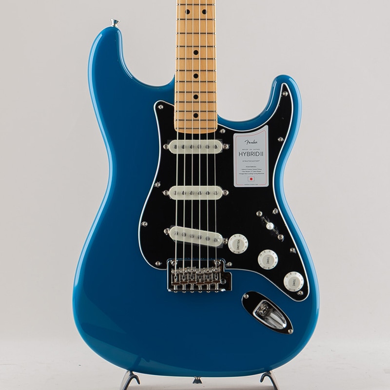 Made in Japan Hybrid II Stratocaster/Forest Blue/Maple Fingerboard