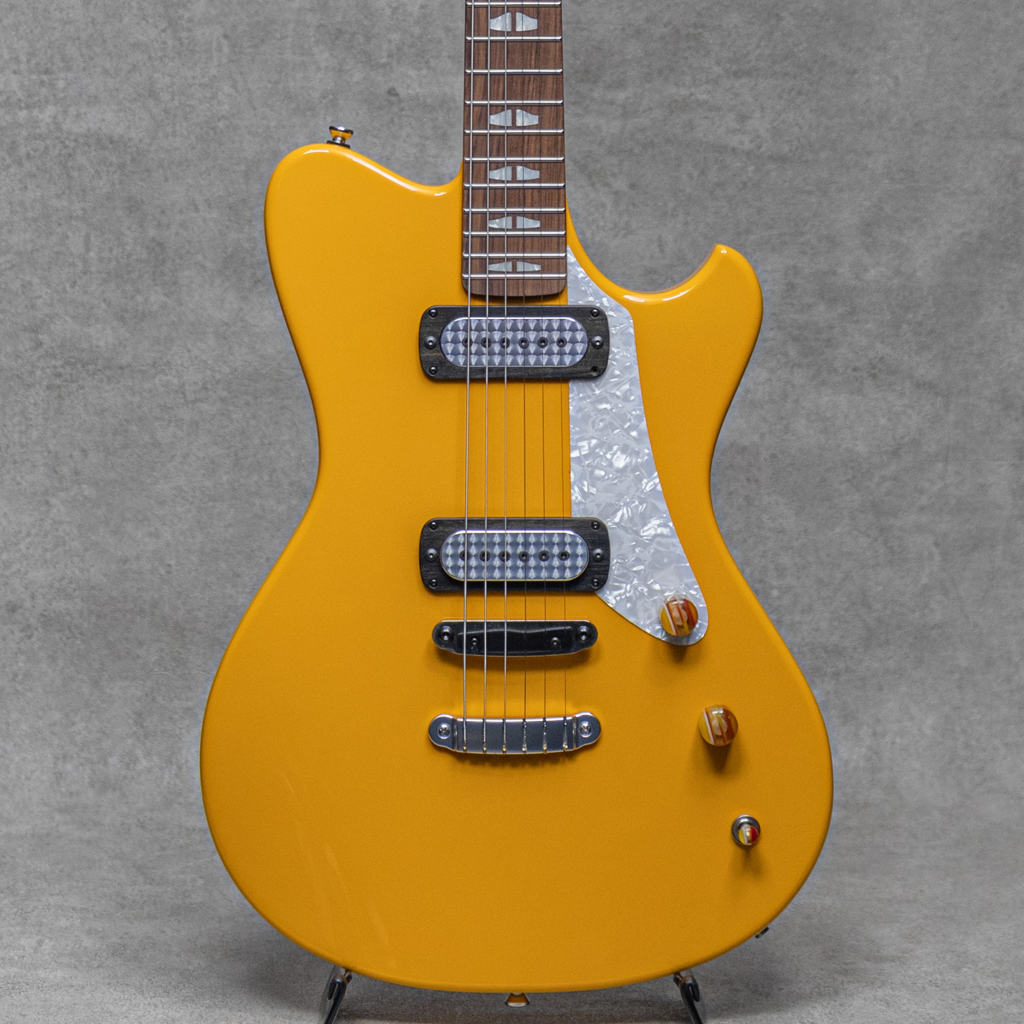 A-Type FF42 / Toploading Hardtail Signal Yellow: エレキギター
