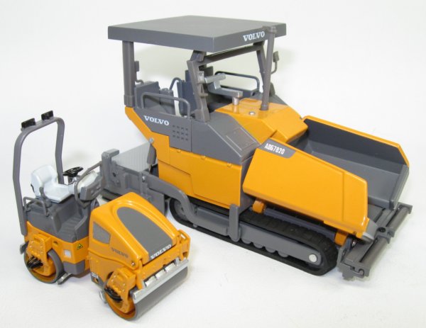 Miniature Construction World - Volvo DD24 Tandem Drum Roller