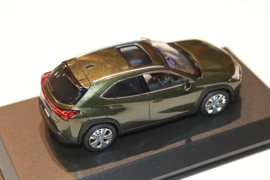 LEXUS UX200