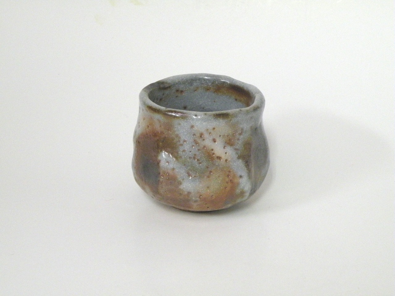 美濃焼伝統工芸品協同組合 | 灰釉花入