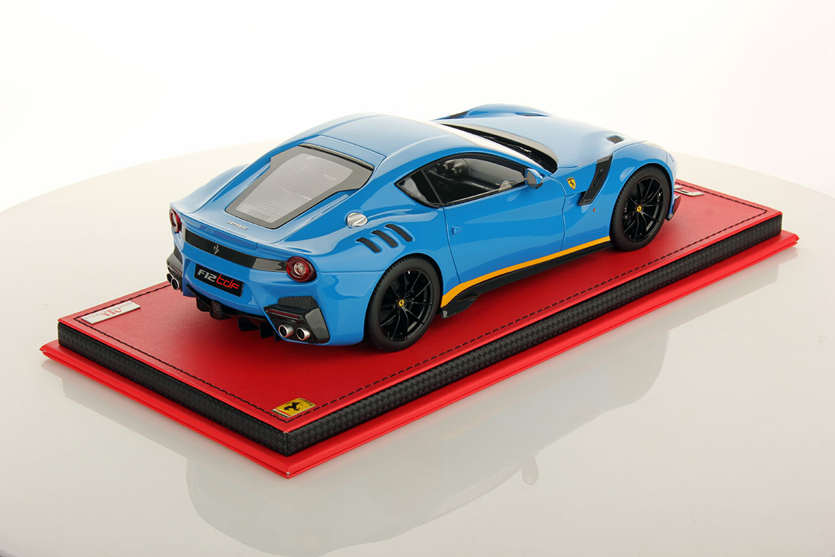 Ferrari F12 tdf 1:18 | MR Collection Models