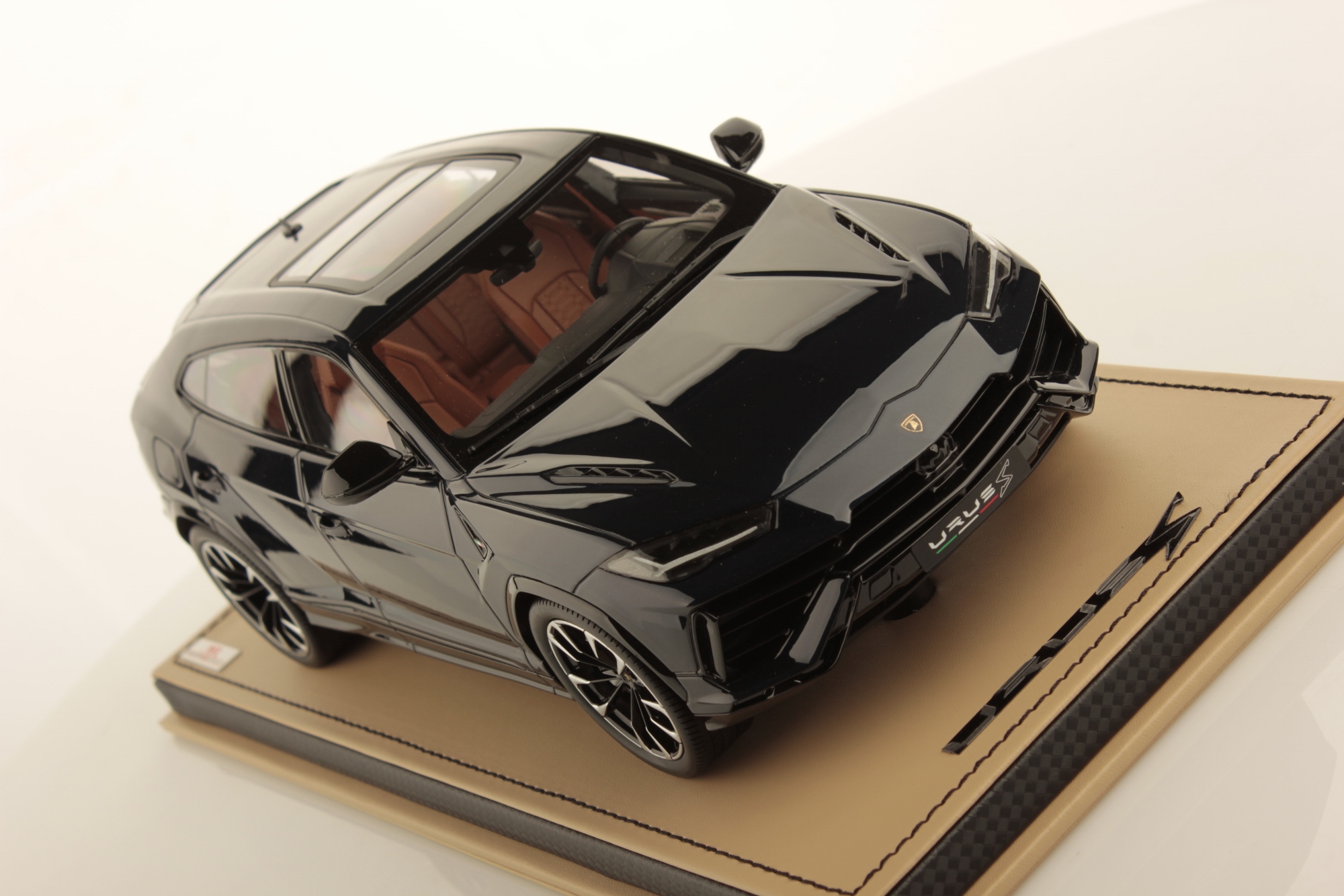 Lamborghini Urus S 1:18 | MR Collection Models