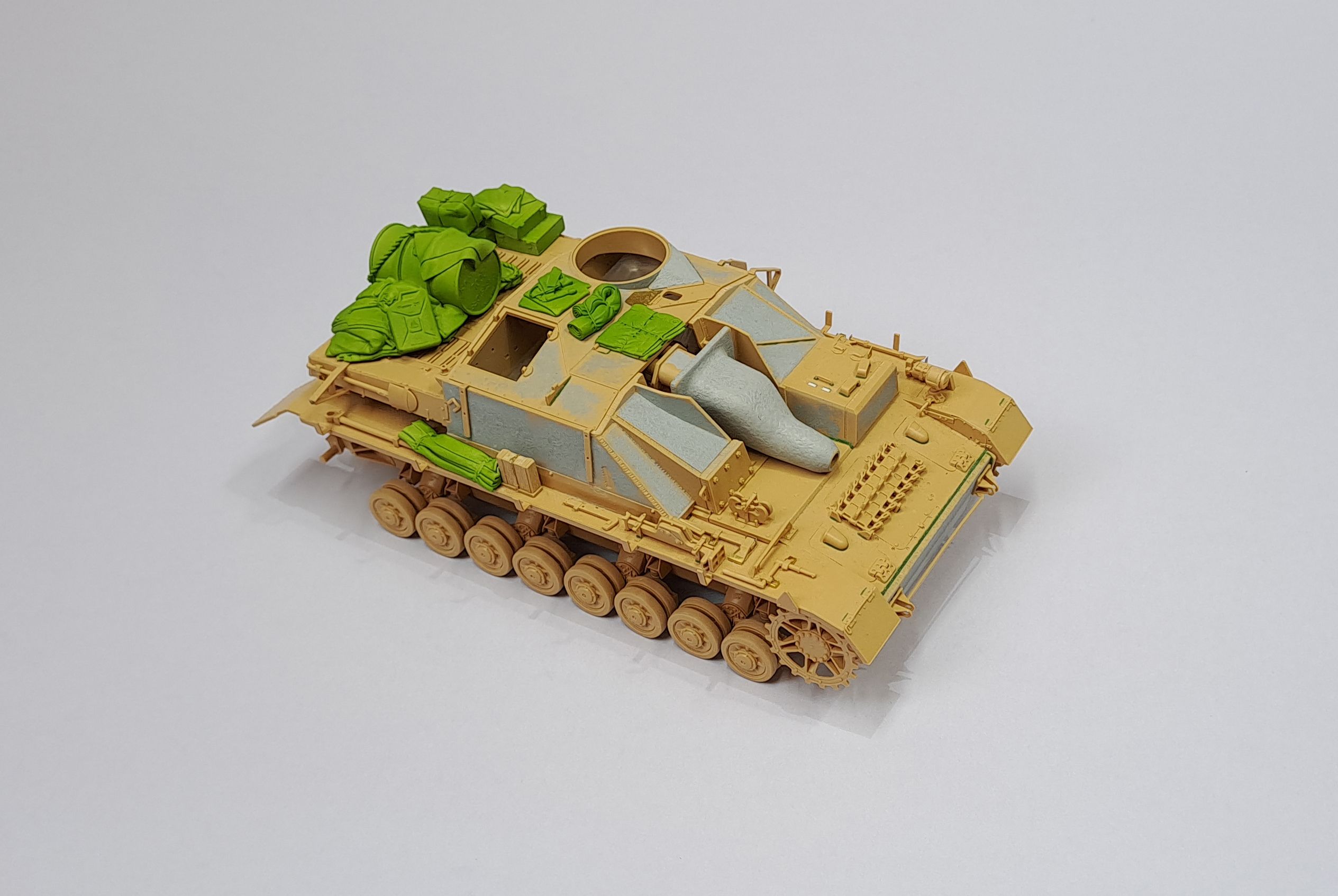 EUREKA XXL[ER-3574]1/35 WWII 独 Sd.Kfz.167 IV号突撃砲用積荷セット