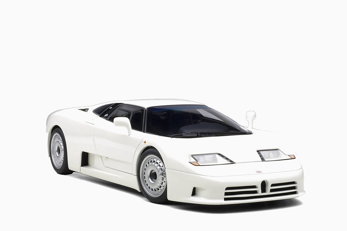 AutoArt Bugatti EB110 GT, White 1/18 Diecast Car