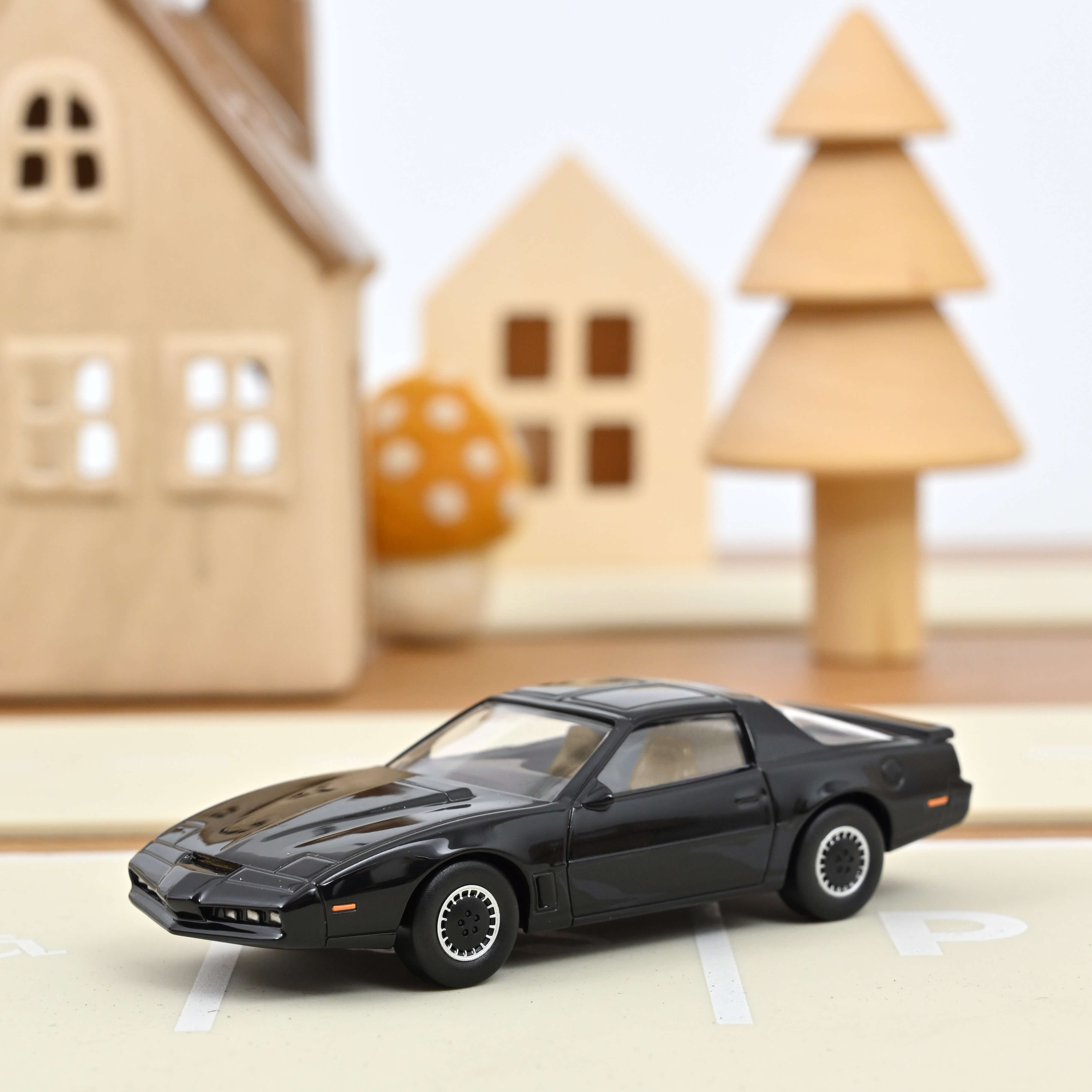 Pontiac Firebird 1982 KITT Jet-car 1:43 – Norev