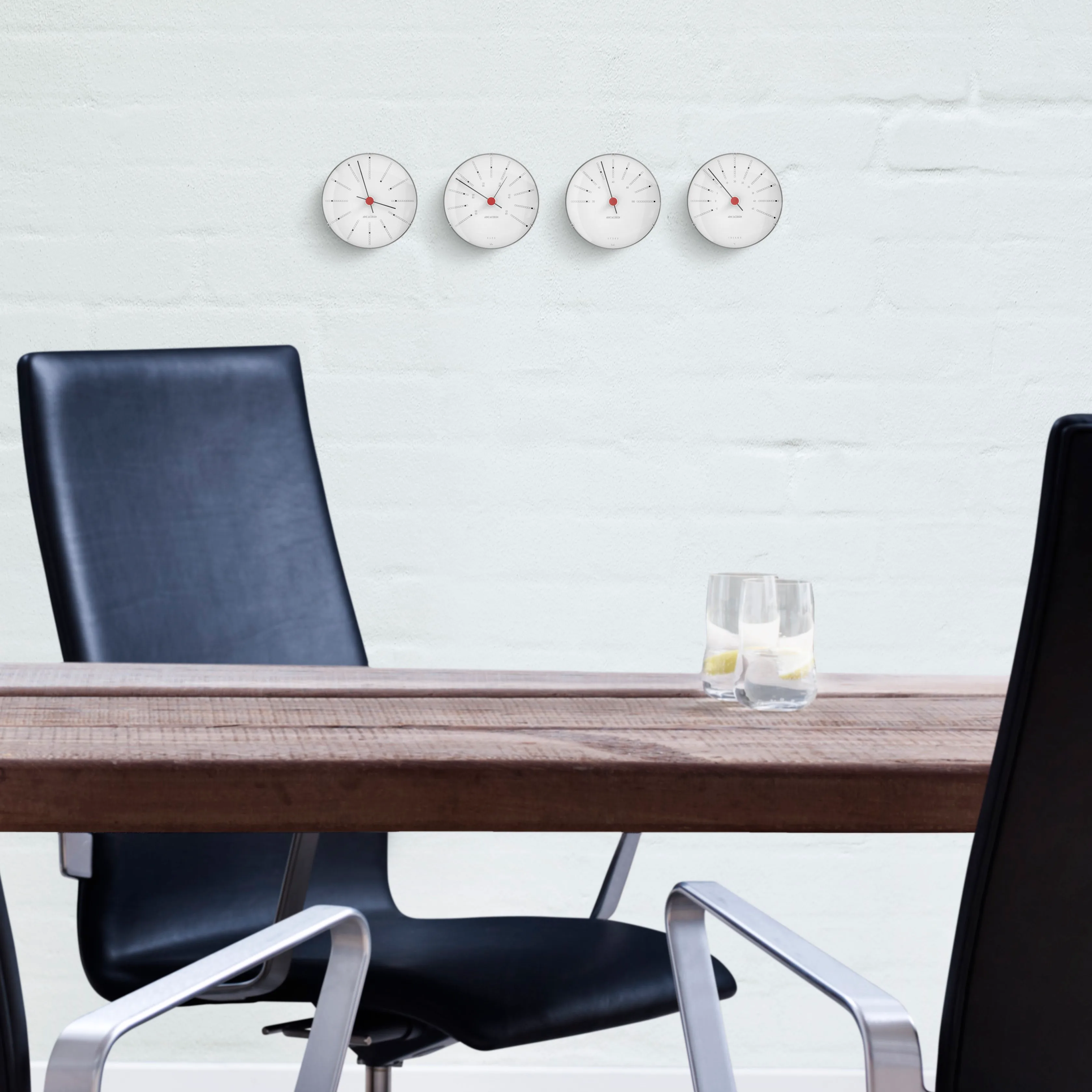 Arne Jacobsen Clocks | アルネ・ヤコブセン クロック からのArne
