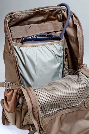 J-TECH POSEIDON BACKPACK ミリタリーショップ 革ジャン 中田商店