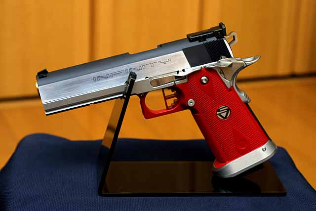 GUN