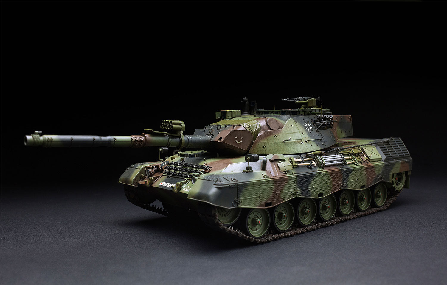 MENG MODEL(モンモデル)TS-015 1/35 ドイツ主力戦車レオパルド1A5