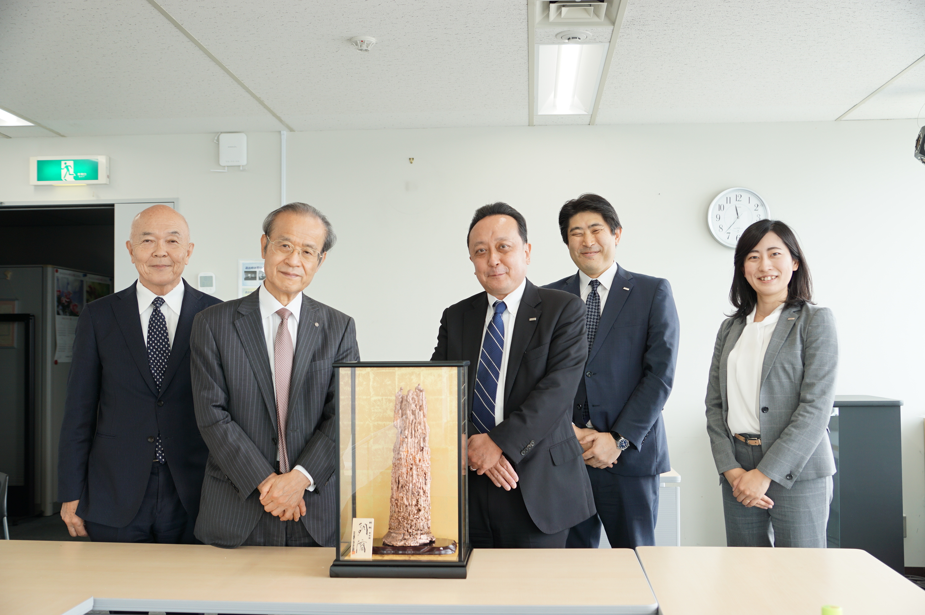 済生会110周年で三井住友銀行からお祝いの「銅滴」 | 済生会