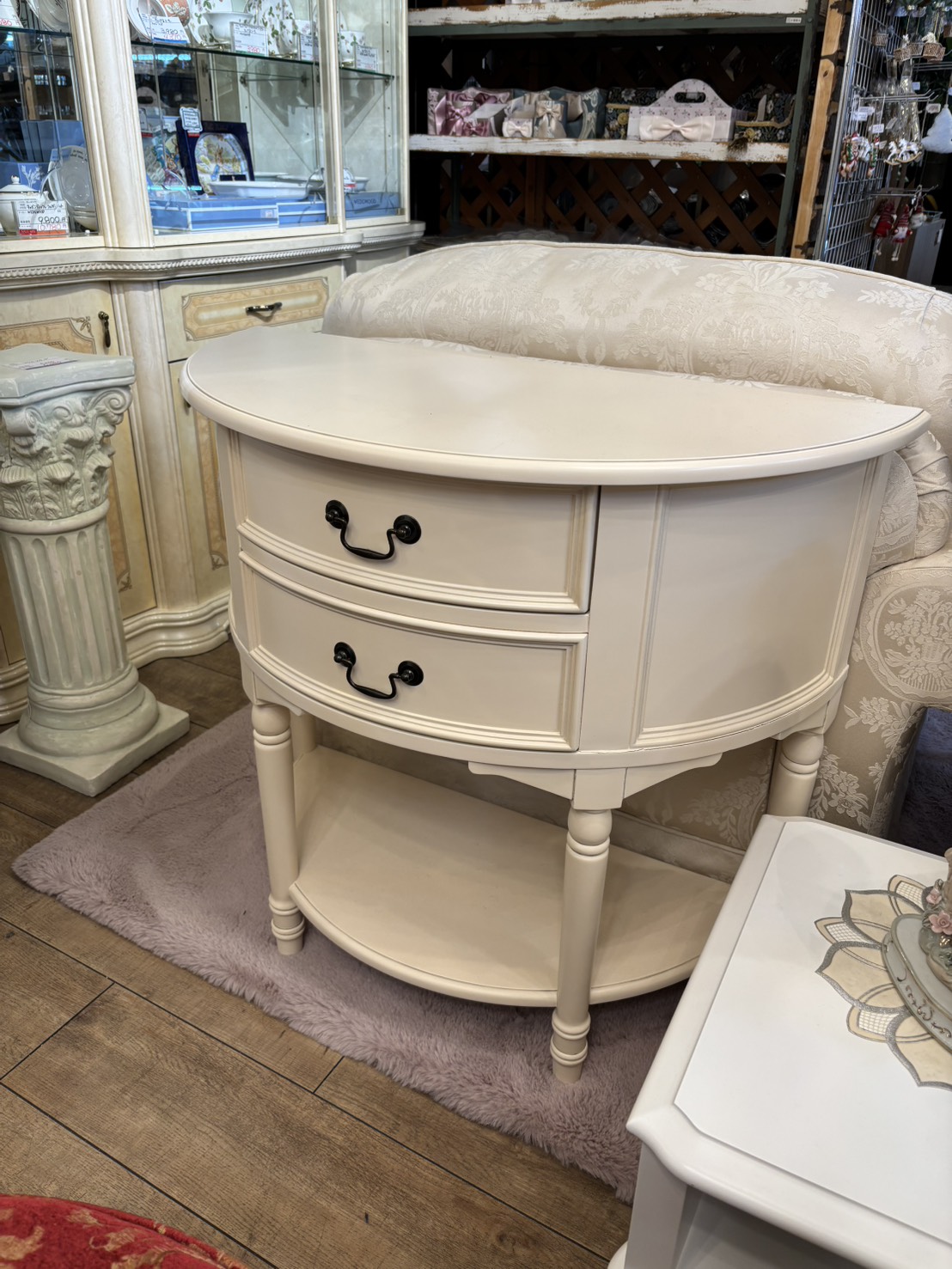 ハーフムーン コンソール チェスト＊ローラアシュレイ＊入荷しました