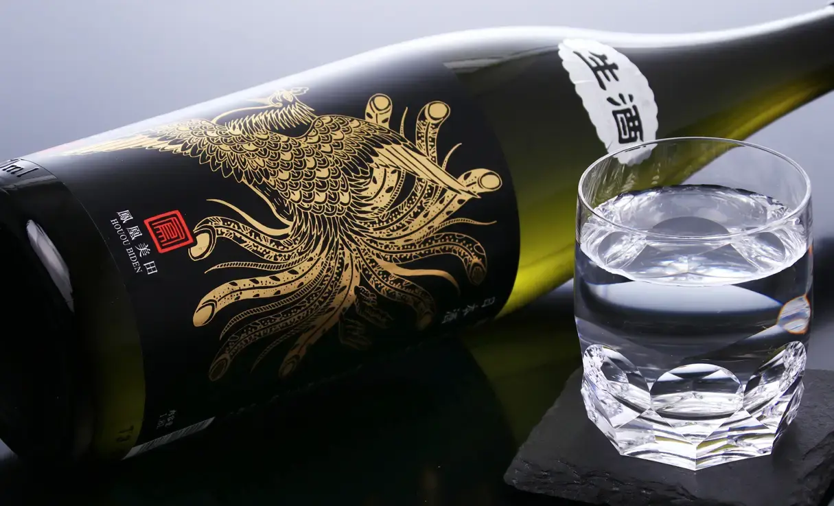 鳳凰美田 純米吟醸 Black Phoenix 生酒 1.8L | 鳳凰美田（小林酒造