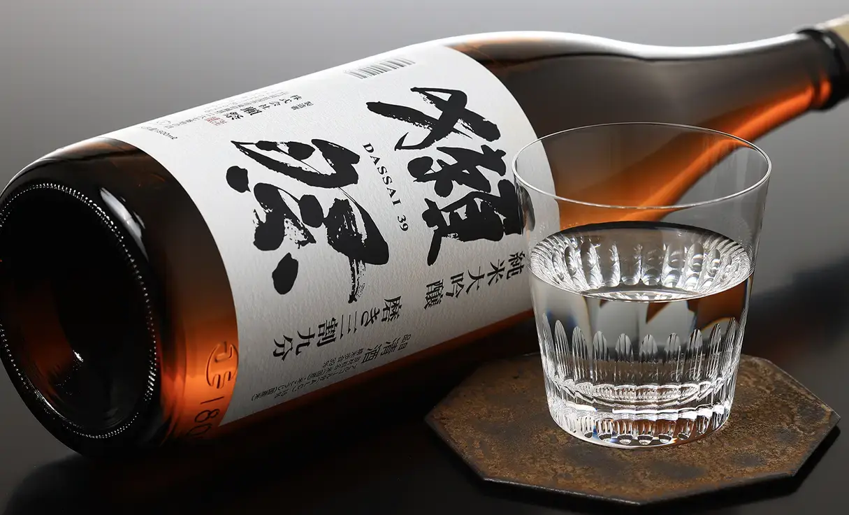 獺祭 純米大吟醸 磨き三割九分 1.8L | 獺祭（株式会社獺祭） | 酒専門