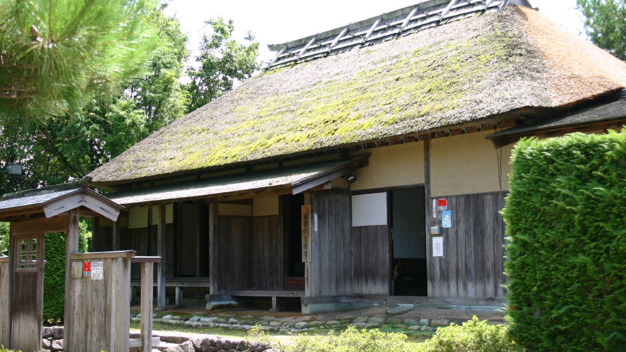 村上市指定文化財 旧岩間家住宅｜村上市観光協会 -鮭・酒・人情 むらかみ-