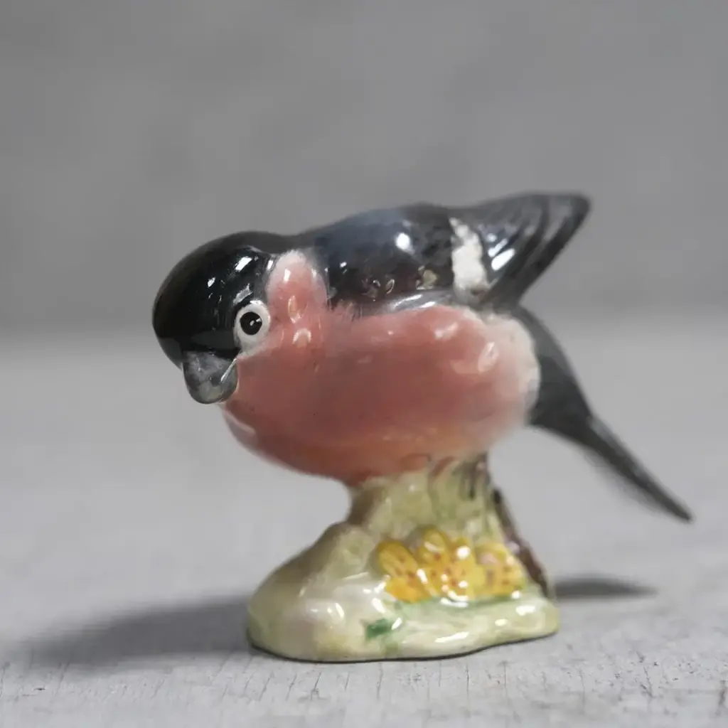 ヴィンテージフィギリン BESWICK WREN 鳥の置物 ピーターラビット陶製