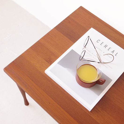こまものと北欧家具の店 Salut / Hans C.Andersen / Square side table