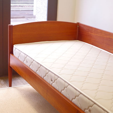こまものと北欧家具の店 Salut / Borge Mogensen / Single bed model.137