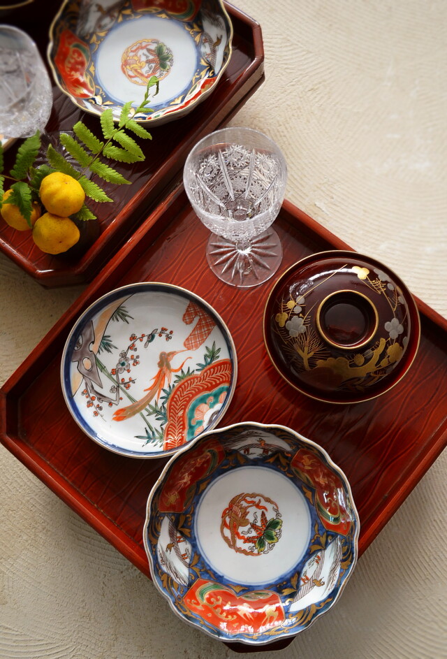 春慶立涌紋隅切り足付き膳Antique Sam's Collection