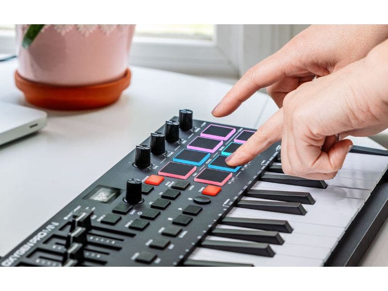 Buy sasku M-Audio Oxygen Pro Mini 32-Key USB MIDI Keyboard