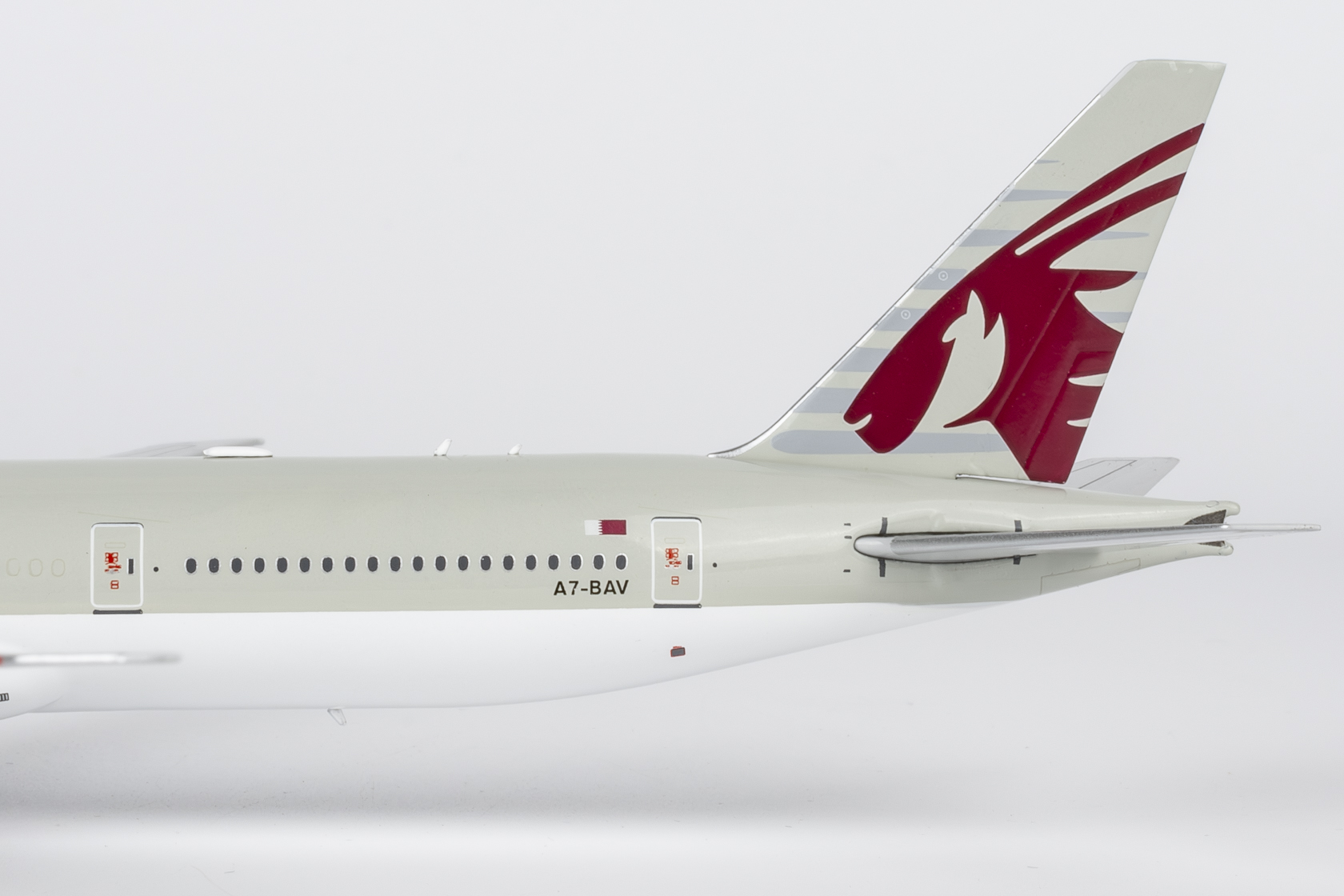 ScaleModelStore.com :: NG Models 1:400 - 73083 - Qatar Airways