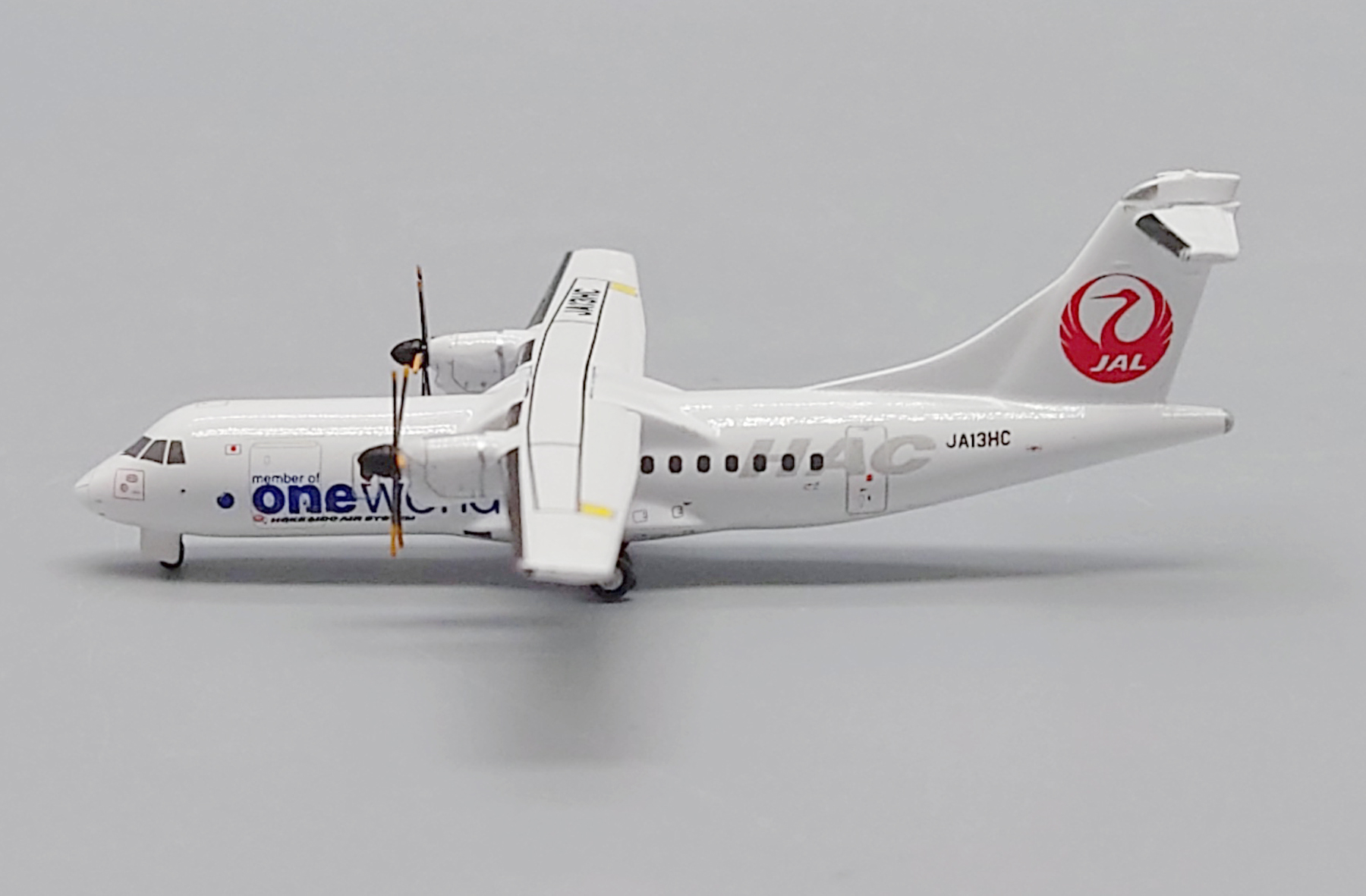 ScaleModelStore.com :: JC Wings 1:400 - EW4AT4004 - Hokkaido Air