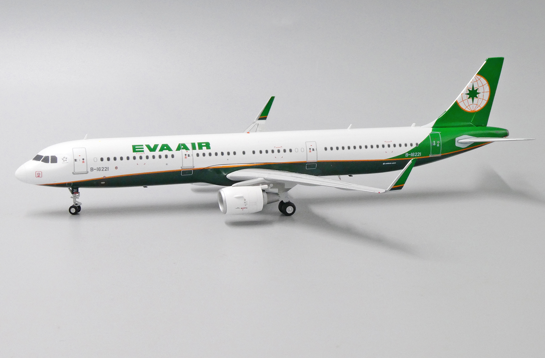 ScaleModelStore.com :: JC Wings 1:200 - XX2302 - EVA Air Airbus A321