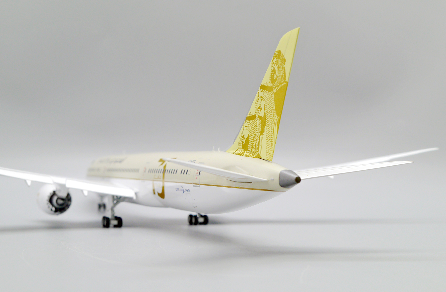 ScaleModelStore.com :: JC Wings 1:200 - LH2337A - Saudi Arabian