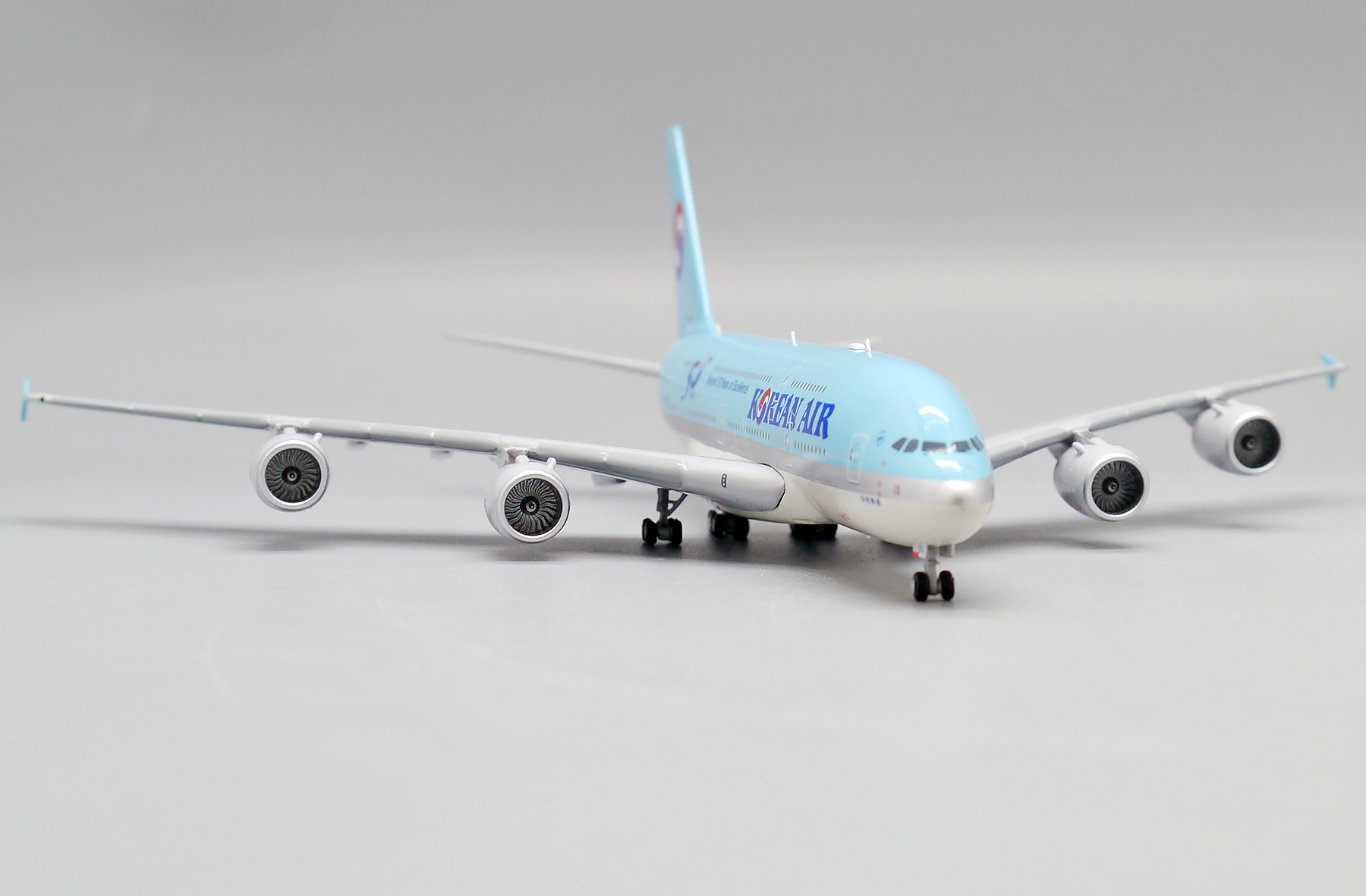 ScaleModelStore.com :: JC Wings 1:400 - EW4388016 - Korean Air