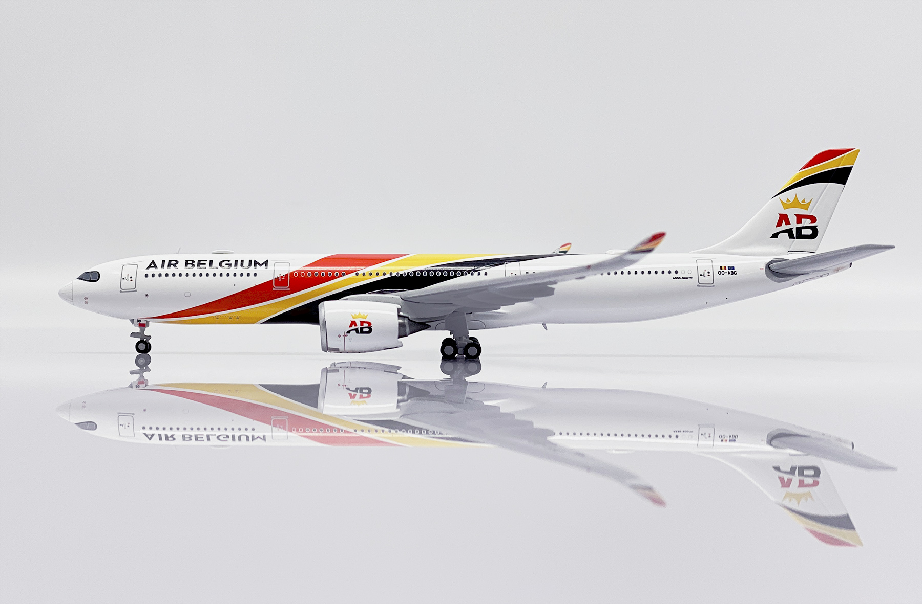 ScaleModelStore.com :: JC Wings 1:400 - LH4276 - Air Belgium