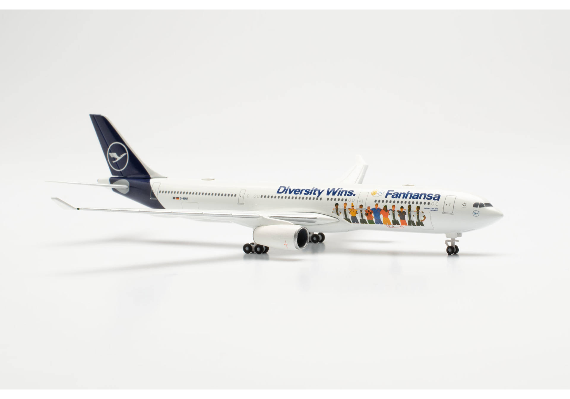 ScaleModelStore.com :: Herpa Wings 1:500 - 537216 - Lufthansa