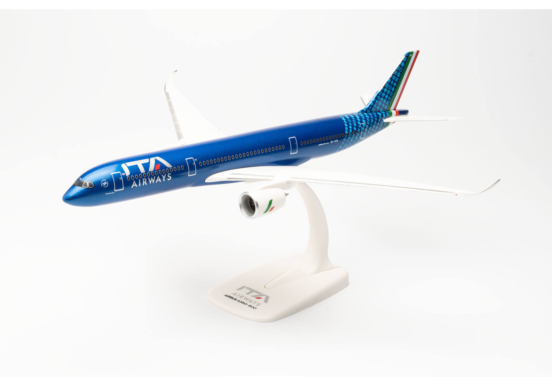 ScaleModelStore.com :: Herpa Snap-Fit 1:200 - 613750 - ITA Airways