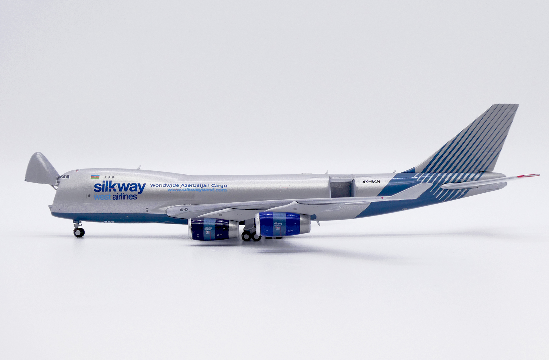 航空機・ヘリコプター silkway west 1/400 B747-400F 4K-BCH Silk Way
