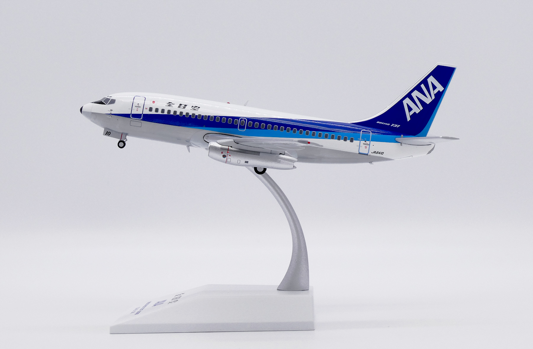 ScaleModelStore.com :: JC Wings 1:200 - EW2732002 - ANA All Nippon