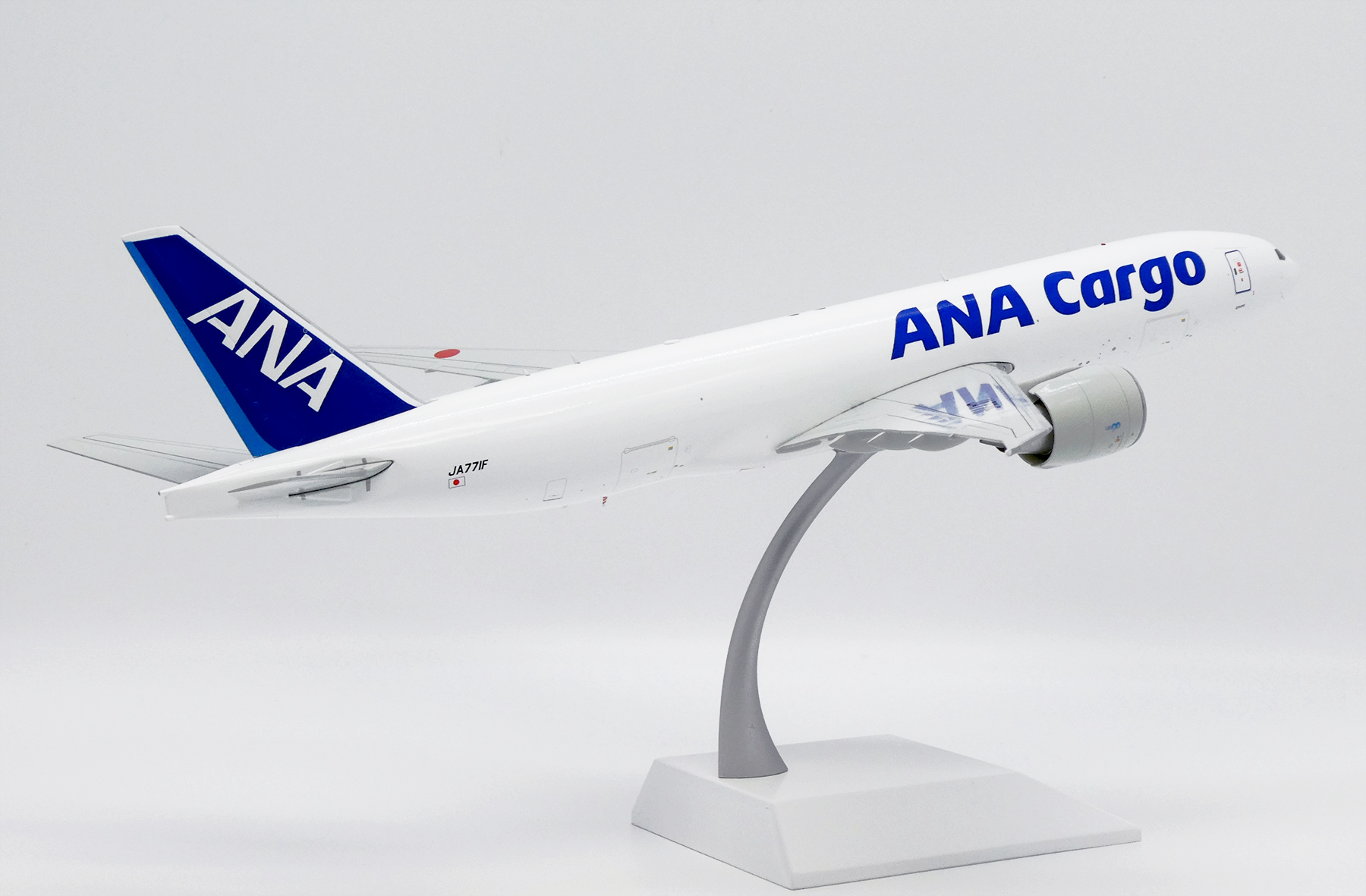 ScaleModelStore.com :: JC Wings 1:200 - XX20294 - ANA Cargo Boeing