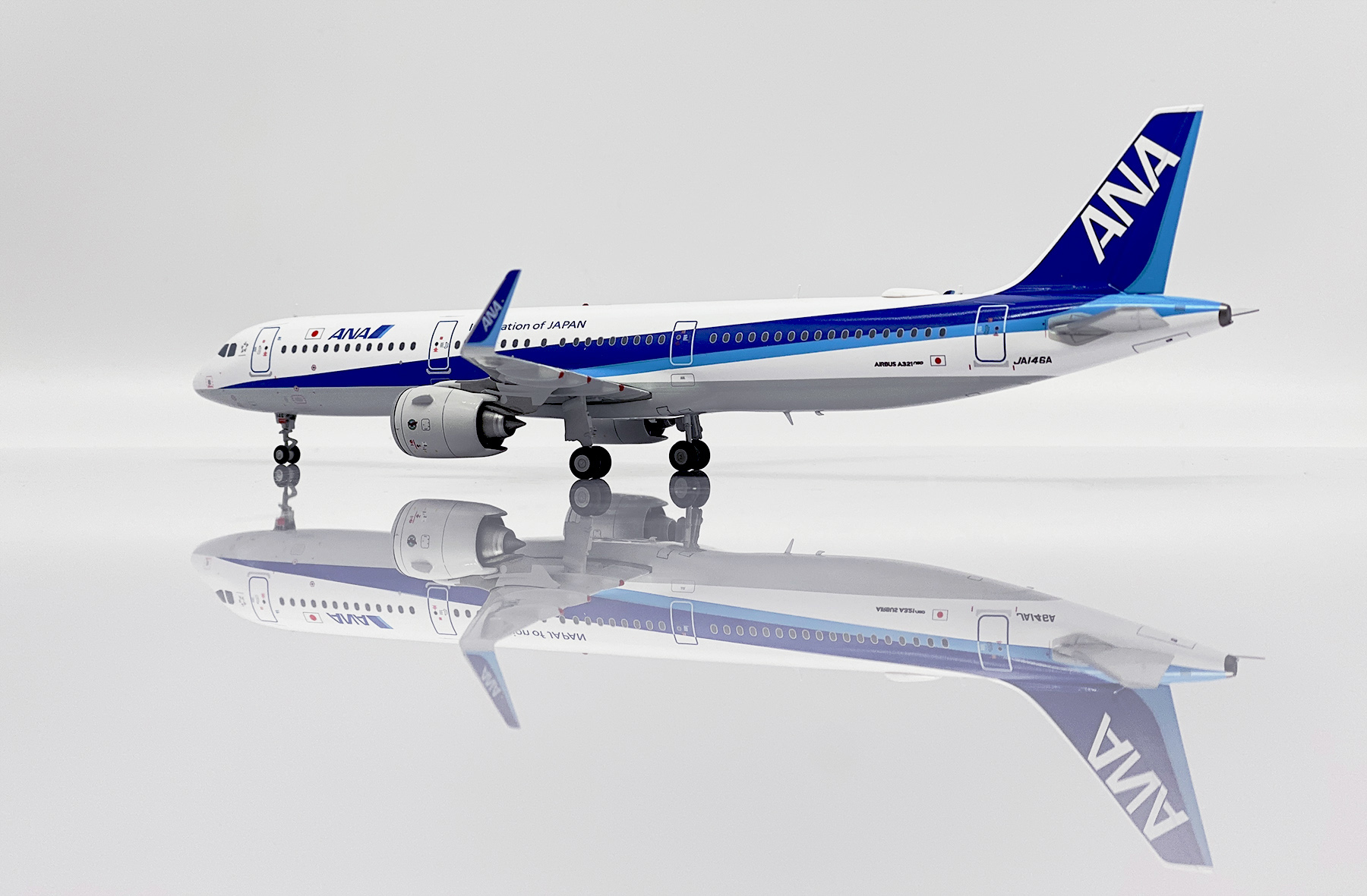 ScaleModelStore.com :: JC Wings 1:200 - SA2028 - ANA All Nippon