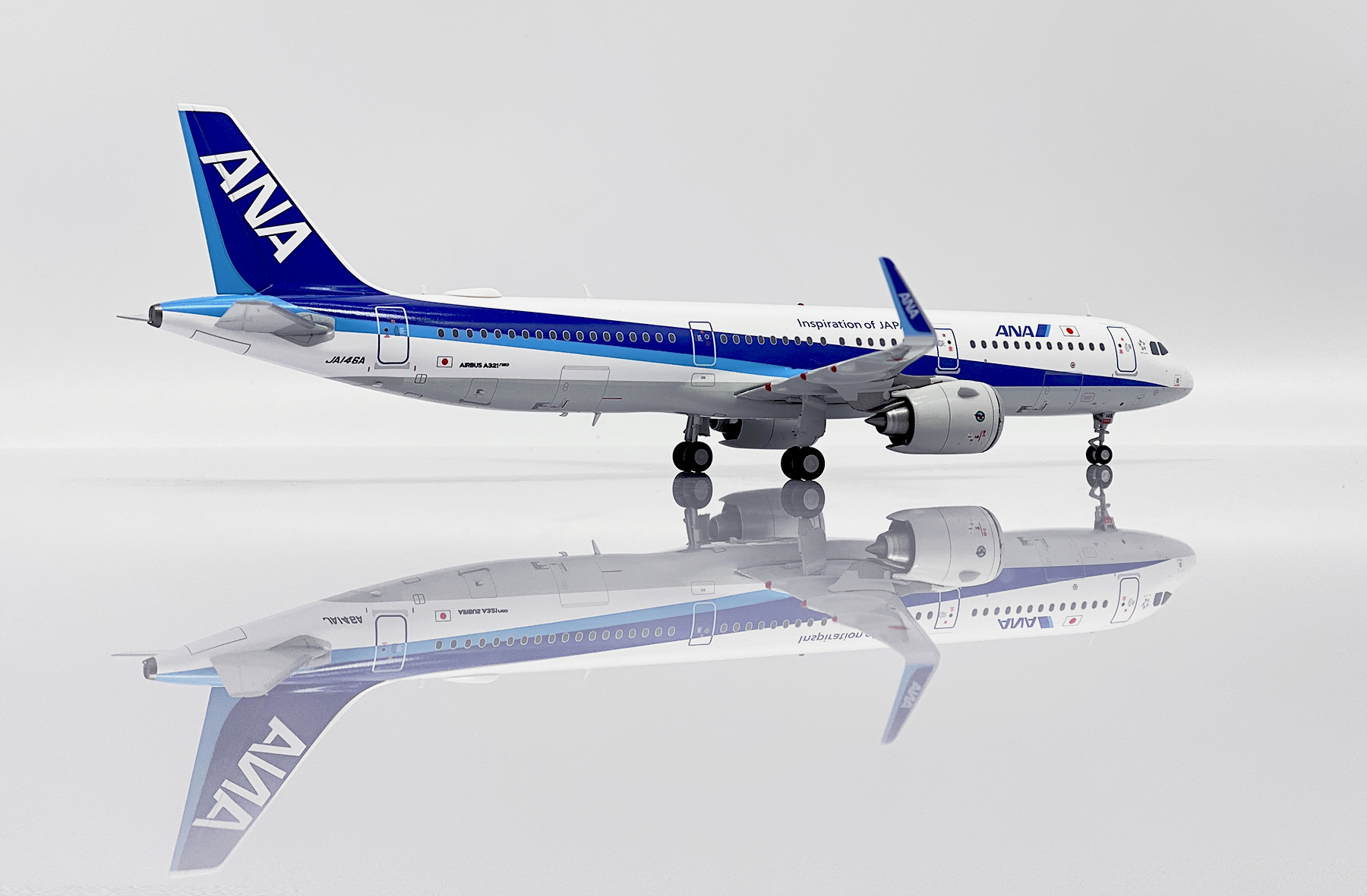 ScaleModelStore.com :: JC Wings 1:200 - SA2028 - ANA All Nippon