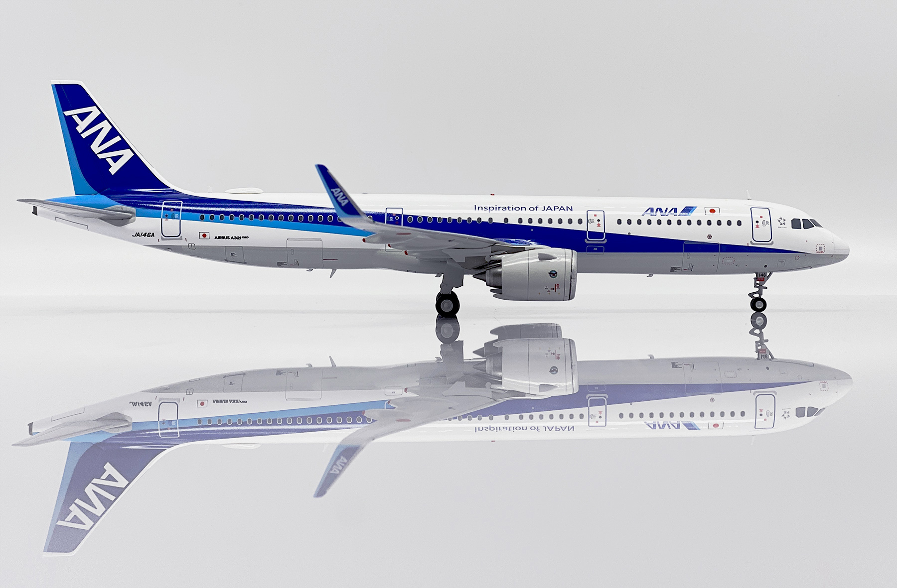 ScaleModelStore.com :: JC Wings 1:200 - SA2028 - ANA All Nippon