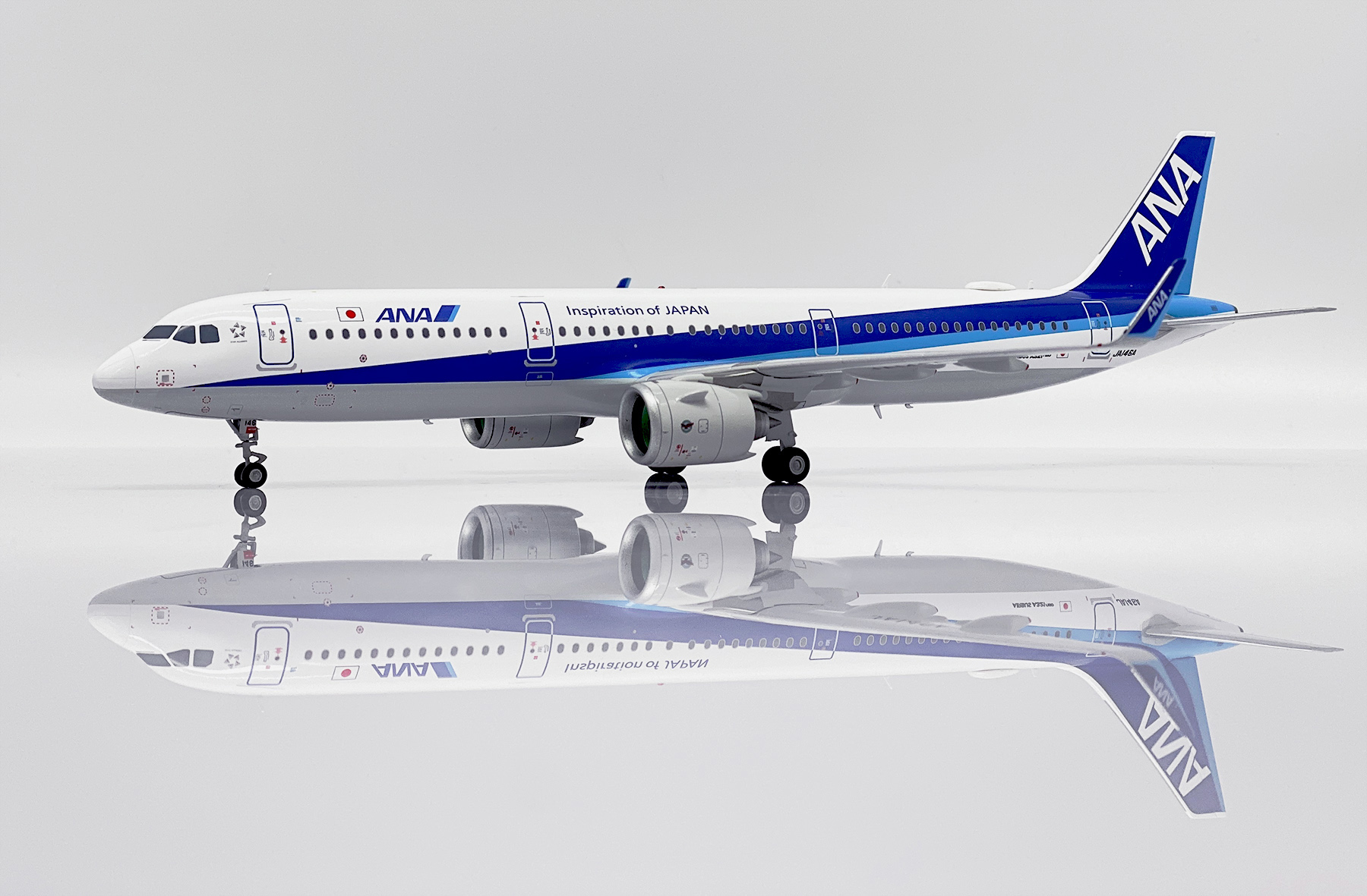 ScaleModelStore.com :: JC Wings 1:200 - SA2028 - ANA All Nippon