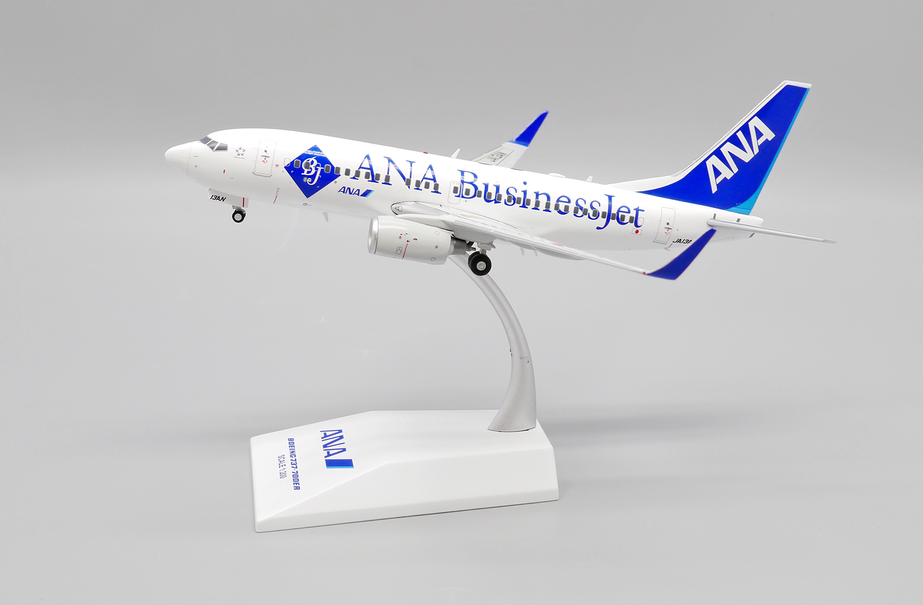 航空機・ヘリコプター 1/200 JC Wings ANA B737-700 (73P) 航空機