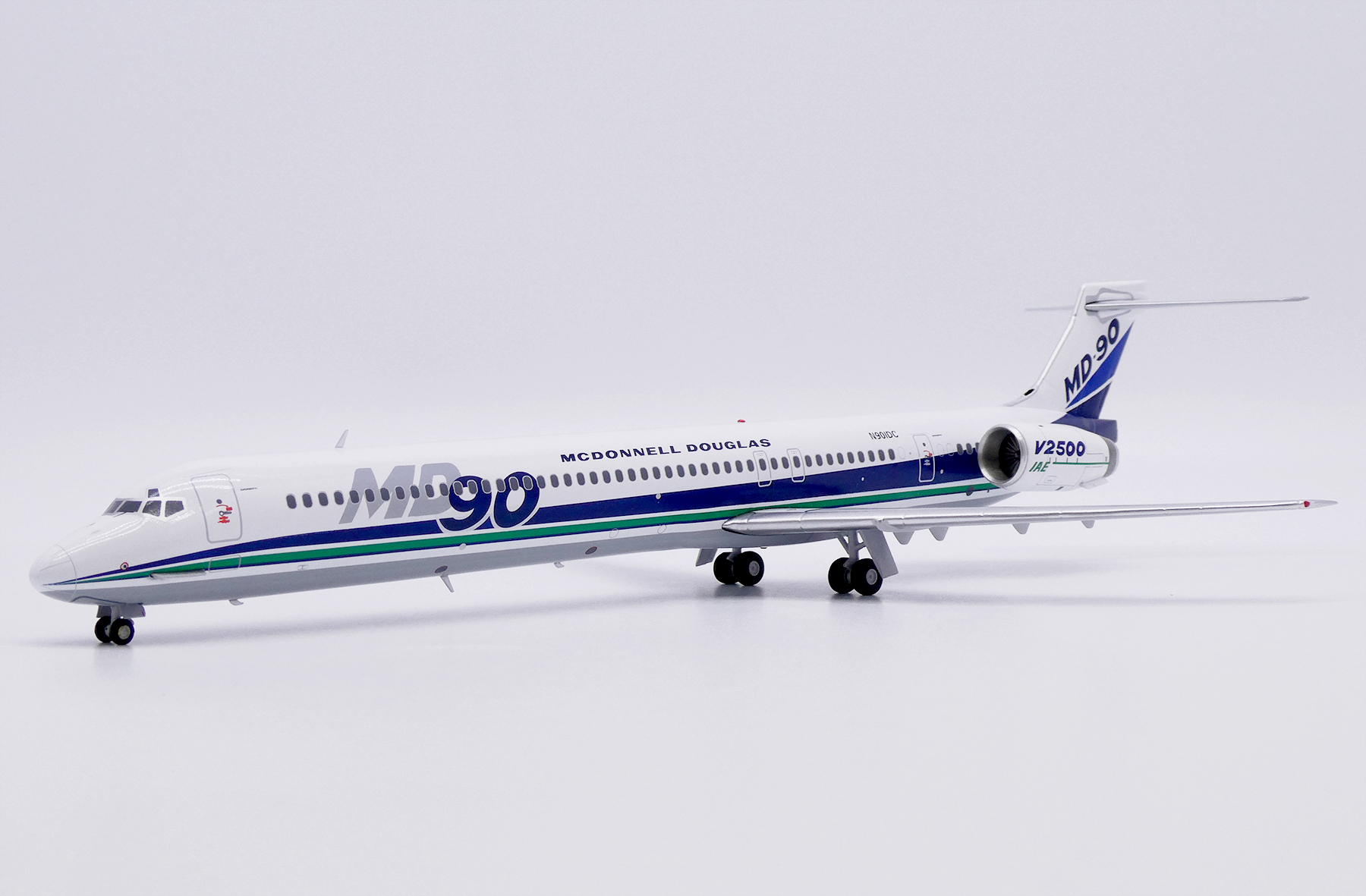 ScaleModelStore.com :: JC Wings 1:200 - LH2501 - House Colors