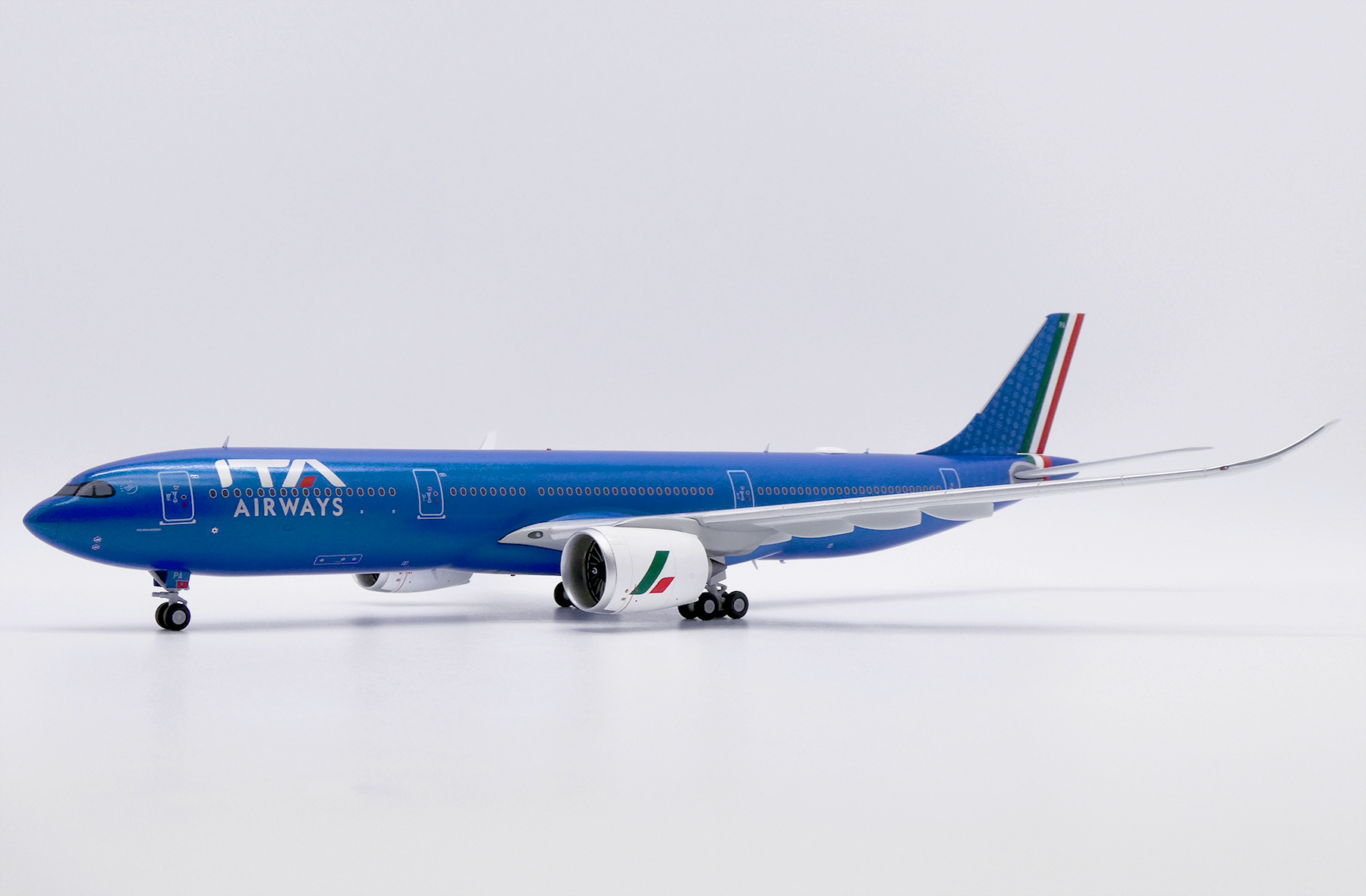 ScaleModelStore.com :: JC Wings 1:200 - XX20411 - ITA Airways