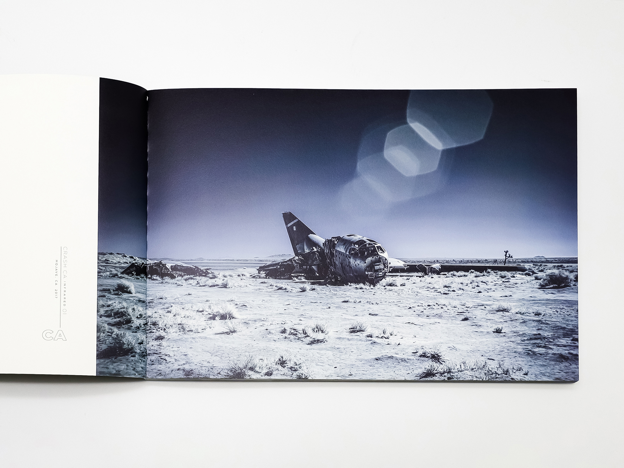 杉山有希子写真集 CRASH/PHASES｜青幻舎 SEIGENSHA Art Publishing, Inc.