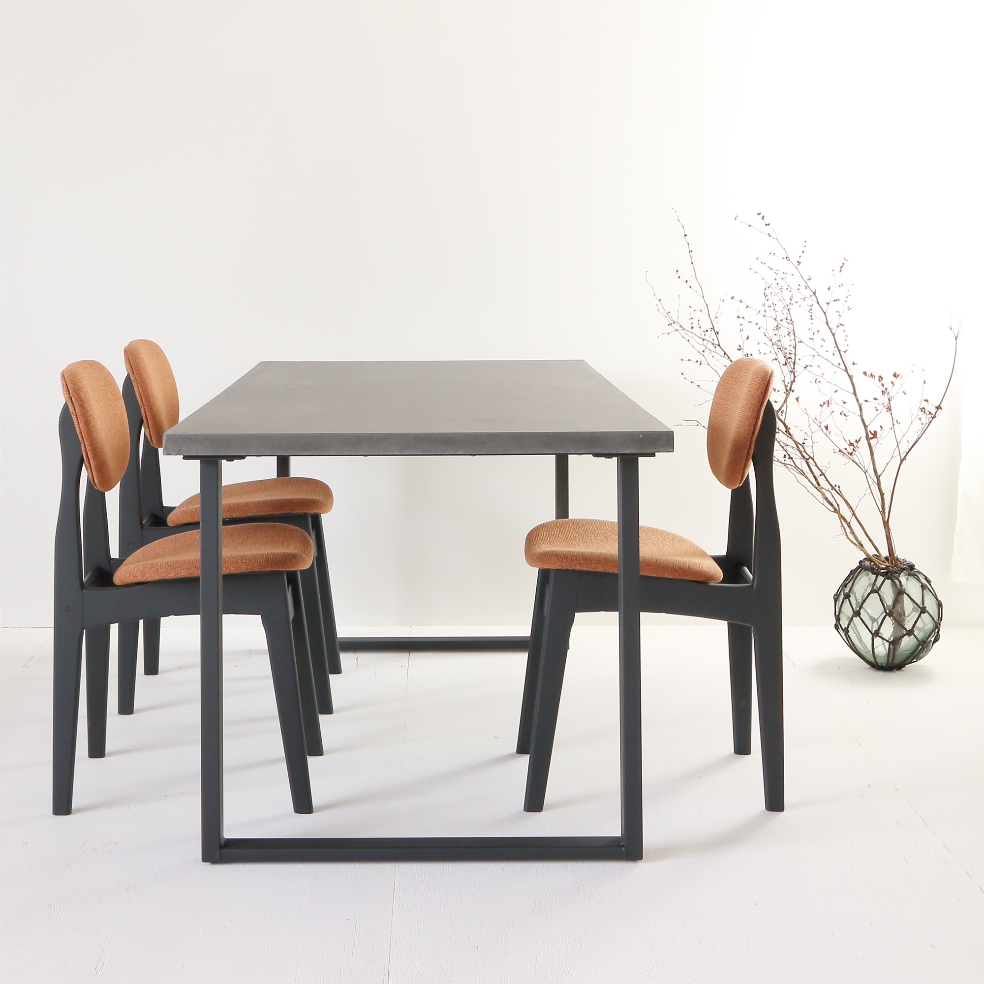 モルタルの表情で作る家具・デザインコンクリート・モールテックス