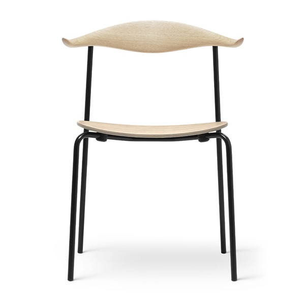 CH88T チェア / オーク材 ソープ仕上げ ブラック脚Carl Hansen & Son