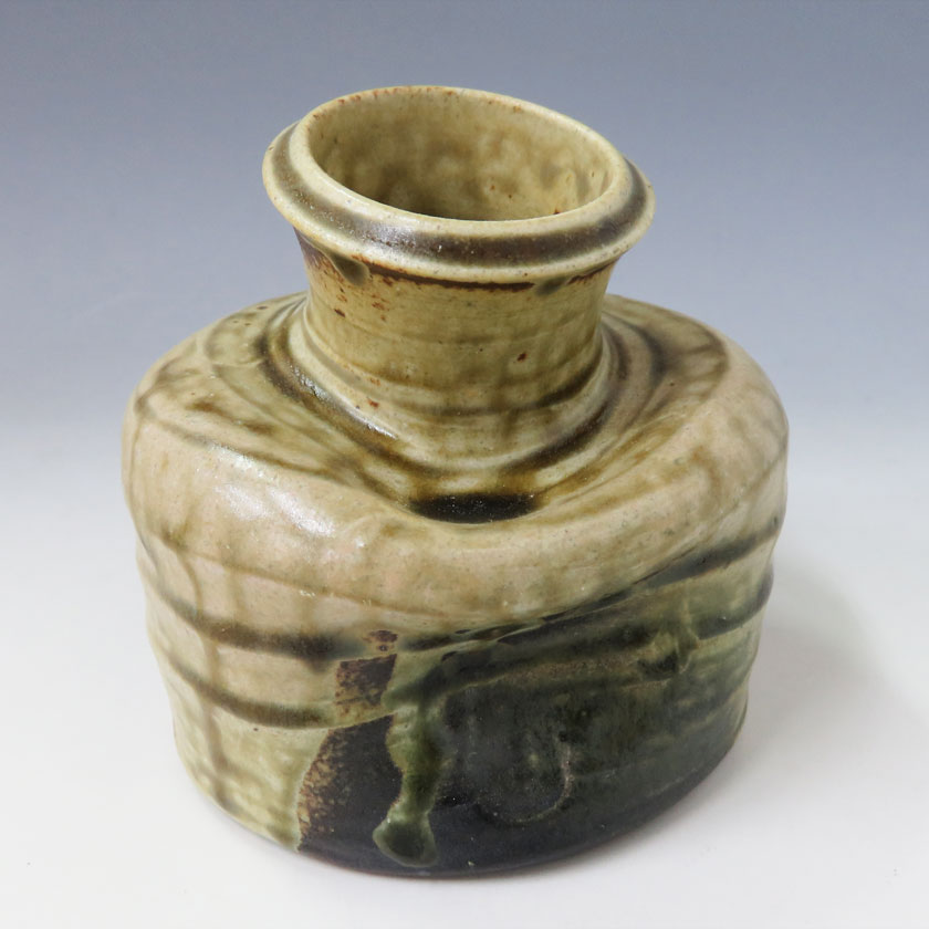 茶道具 花入（はないれ） 蹲花入（うずくまる） 信楽焼 西尾 香舟