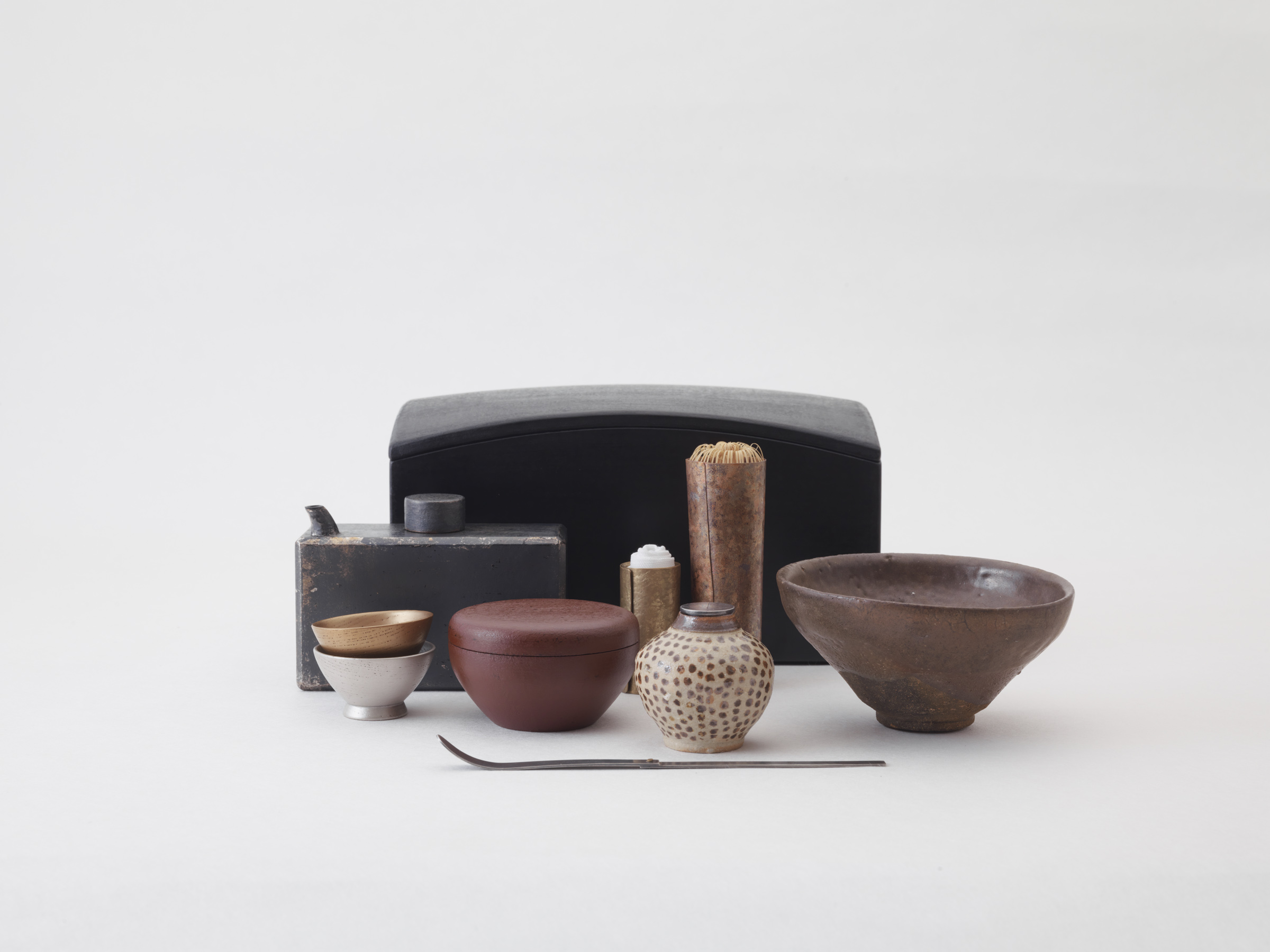 赤木明登 「茶の箱」展｜展示｜思文閣 美術品・古書古典籍の販売・買取